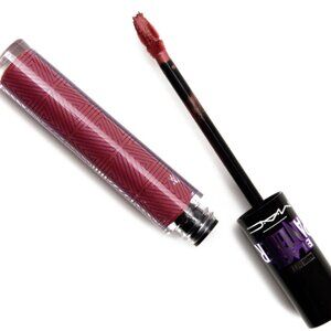 MAC Show Off Love Me Liquid Lipcolour